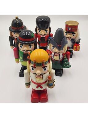 VTG Strasburg Nutcrackers Set of 6 Russia England France Germany Ireland Sweden